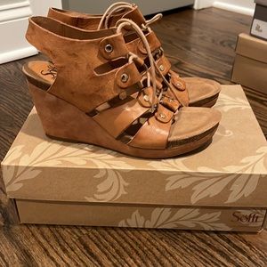 Tan Wedges NWT